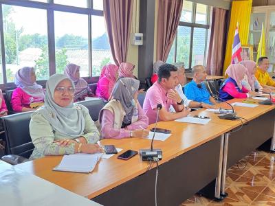 ประชุมสภาประชาธิปไตยตำบลลุโบะบือซา