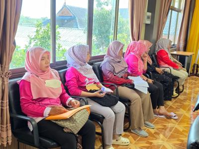 ประชุมสภาประชาธิปไตยตำบลลุโบะบือซา