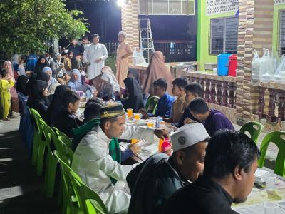 นายกได้รับเกียรติเป็นประธานในการมอบทุนซากาตให้นักเรียน (ตาดีกา)