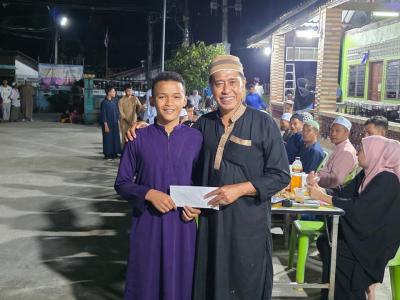นายกได้รับเกียรติเป็นประธานในการมอบทุนซากาตให้นักเรียน (ตาดีกา)