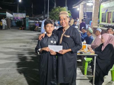 นายกได้รับเกียรติเป็นประธานในการมอบทุนซากาตให้นักเรียน (ตาดีกา)