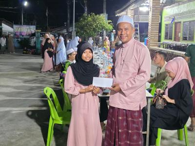 นายกได้รับเกียรติเป็นประธานในการมอบทุนซากาตให้นักเรียน (ตาดีกา)