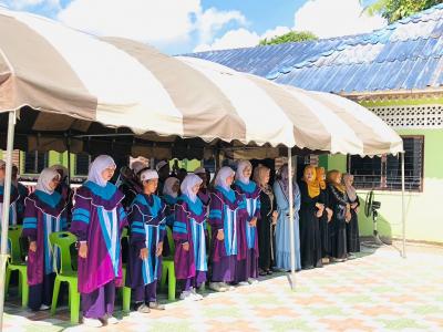 พิธีมอบประกาศนียบัตรอิสลามศึกษาตอนต้นชั้นปีที่ 6