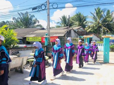 พิธีมอบประกาศนียบัตรอิสลามศึกษาตอนต้นชั้นปีที่ 6