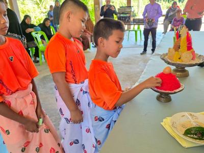โครงการขลิบหนังหุ้มปลายอวัยวะเพศชาย (มาโสะยาวี)เข้าสุนัตหมู่