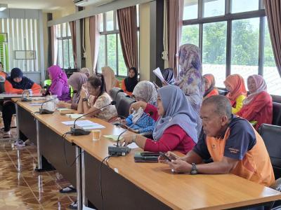 ประชุมปรึกษาหารือเพื่อเตรียมความพร้อมในการจัดงานการแข่งขันฟุตบอล