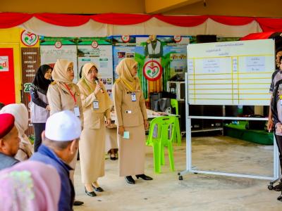 ประมวลภาพบรรยากาศการรับสมัครสมาชิกสภาและนายกอบต.ลุโบะบือซา