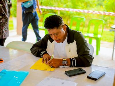 ประมวลภาพบรรยากาศการรับสมัครสมาชิกสภาและนายกอบต.ลุโบะบือซา