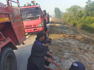 ร่วมดับไฟป่าพรุบาเจาะที่เขต หมู่ที่1 ตำบลตะปอเยาะ
