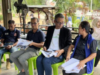 จังหวัดนราธิวาสลงพื้นที่ตรวจสถานที่ประเมินหมู่บ้าน