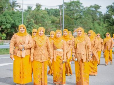 ขบวนเดินพาเหรดการแข่งขันกีฬากรีฑ กีฬาสีกลุ่มน้ำพุเสด็จ ครั้ง4