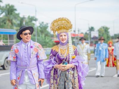 ขบวนเดินพาเหรดการแข่งขันกีฬากรีฑ กีฬาสีกลุ่มน้ำพุเสด็จ ครั้ง4