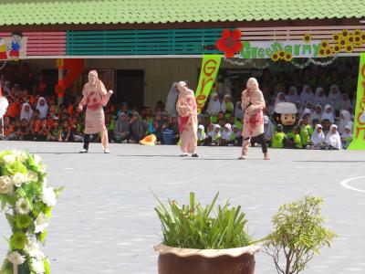 เปิดกีฬาสีภายในโรงเรียนฮาซานียะห์