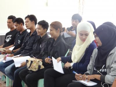 นักศึกษาดูงานในพื้นที่ตำบลลุโบะบือซา