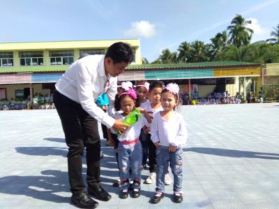 กิจกรรมเป็นประธานงานวันเด็กในตำบลลุโบะบือซา