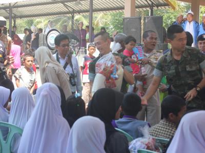 โครงการเดินเท้าเข้าทุกชุมชน ร่วมส่งเสริม สังคมพหุวัฒธรรม