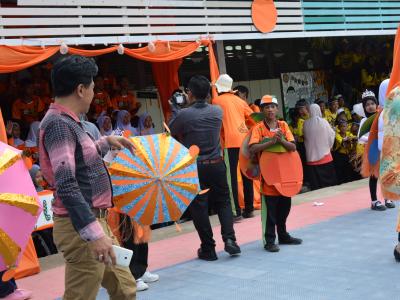 นายกเปฺ็นเกียรติเปิดกีฬาสีภายใน ร.ร ฮาซานียะห์