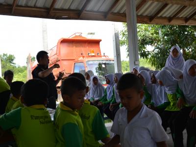 โครงการป้องกันและแก้ไขปัญหายาเสพติด หลักสูตรเยาวชนต้นกล้า