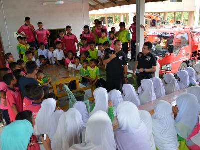 โครงการป้องกันและแก้ไขปัญหายาเสพติด หลักสูตรเยาวชนต้นกล้า