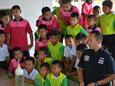 โครงการป้องกันและแก้ไขปัญหายาเสพติด หลักสูตรเยาวชนต้นกล้า