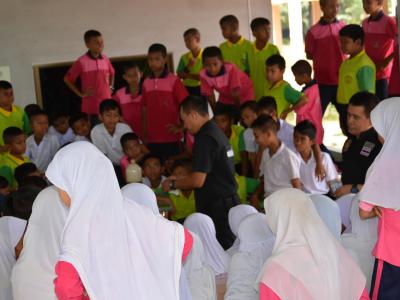 โครงการป้องกันและแก้ไขปัญหายาเสพติด หลักสูตรเยาวชนต้นกล้า