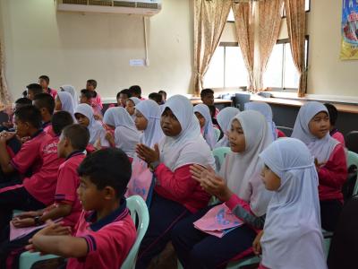 โครงการป้องกันและแก้ไขปัญหายาเสพติด หลักสูตรเยาวชนต้นกล้า