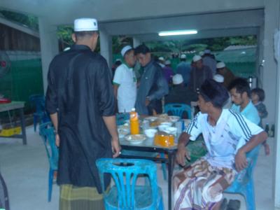 โครงการรอมฏอนสัญจรร่วมละศีลอด