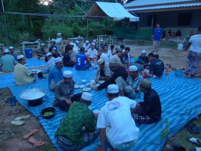 โครงการรอมฏอนสัญจรร่วมละศีลอด