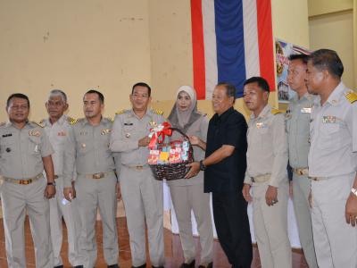 นายกรับรุปภาพจากปรฎิบัติงานดีเด่น